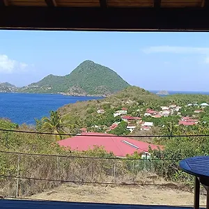 Ti Kaz Anoli En Bois Avec Vue Sur La Baie Terre-de-Bas